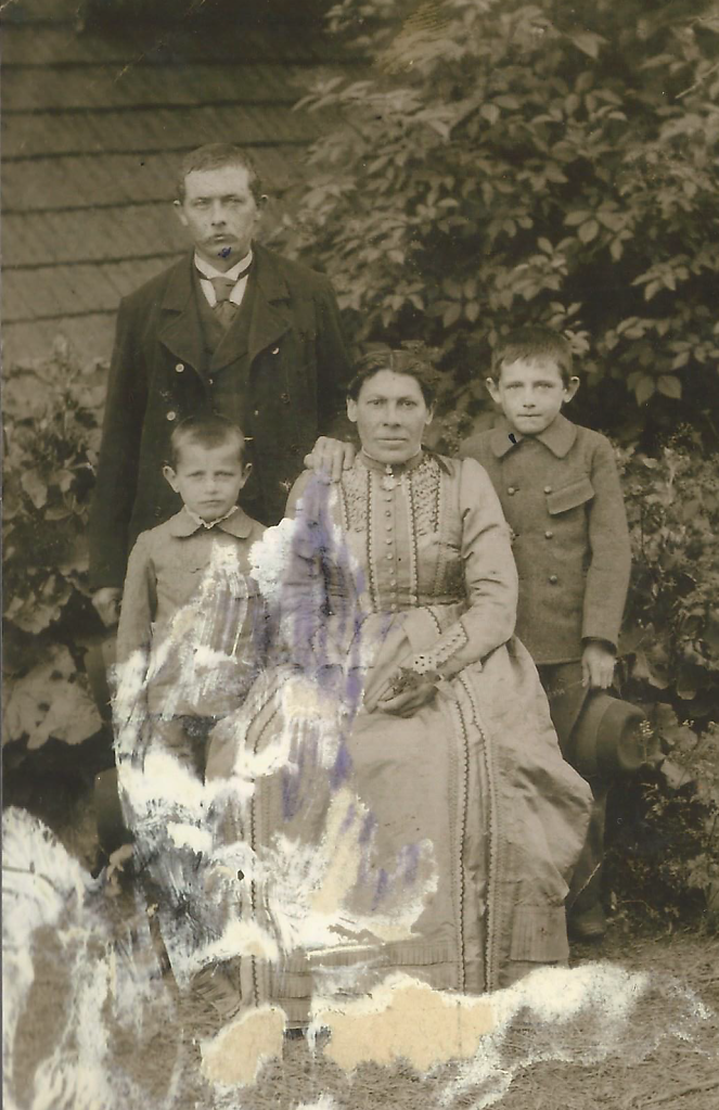 Familienfoto der Familie Josef und Josefa Gfatter 