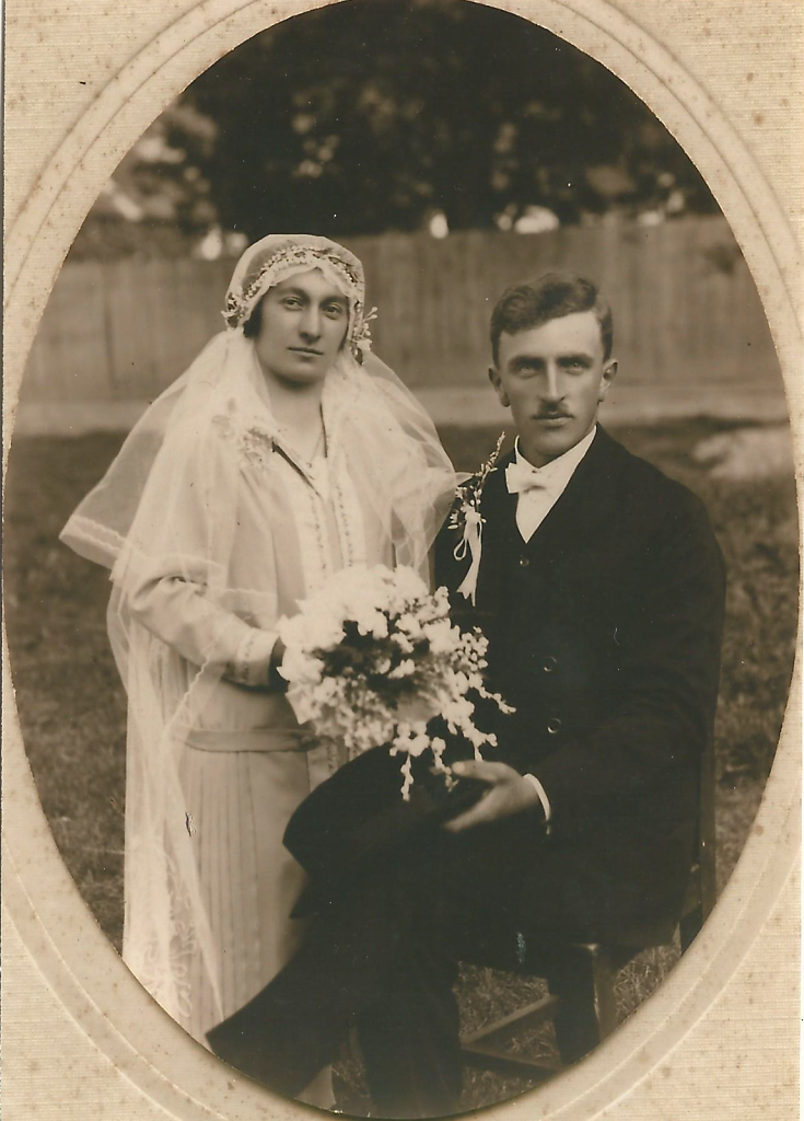 Hochzeitsfoto der Anna (geb. Fischer) und Herr Hintermayer