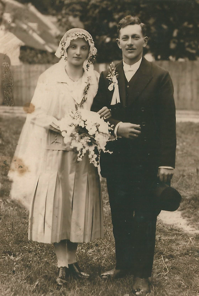 Hochzeitsfoto der Anna (geb. Hofmann) und Karl Fischer